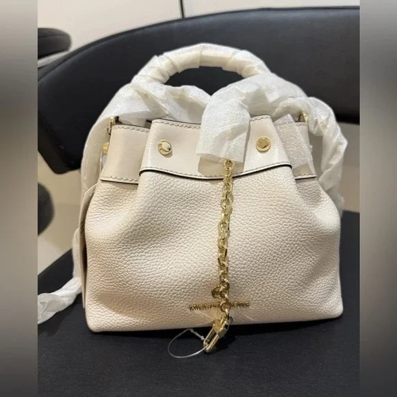 Michael Kors Rosie Small Ring Bucket Shoulder Bag - Picture 2 of 5